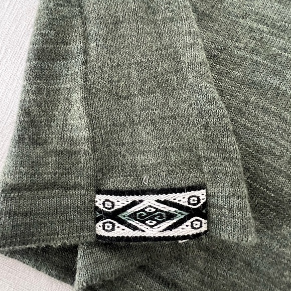 PAKA - Men's Green Hooded Sweater - Picture 4 of 9